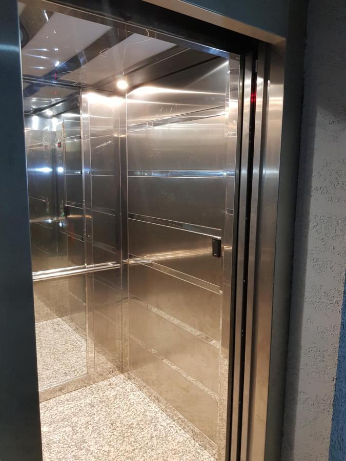 Central City 库塔伊西 外观 照片
